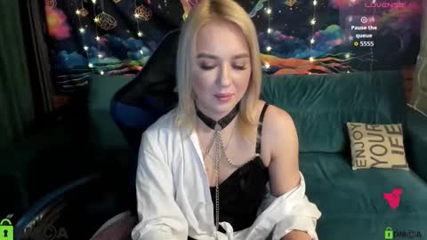 dances_queen online show from 03.31.26