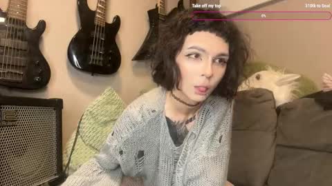 Snapshot of dandelion_sea chatting on 09.26.25 dandelion_sea online show from 09.26.25