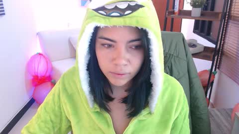 Veronica online show from 11.15.25