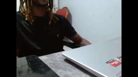 Snapshot of dangerhook chatting on 02.19.26 dangerhook online show from 02.19.26