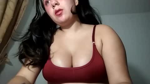 Annie Marie online show from 12.07.24