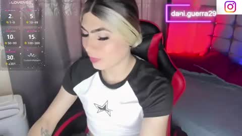 Snapshot of dani_lovet1 chatting on 06.20.26 dani online show from 06.20.26
