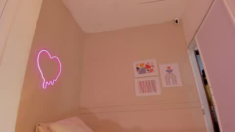 Hi I am Dani online show from 11.10.25