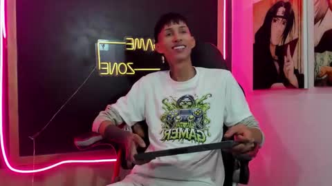 daniel_deluc77 online show from 12.18.25