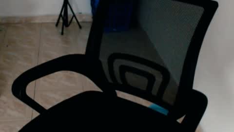 daniel_ruis16 online show from 01.14.25