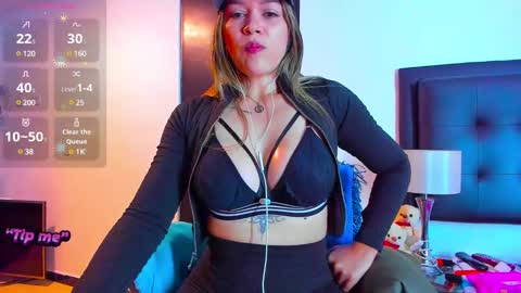 Snapshot of daniela_beauty chatting on 01.11.25 daniela online show from 01.11.25