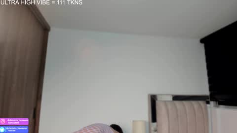  independent model   online show from 10.07.25