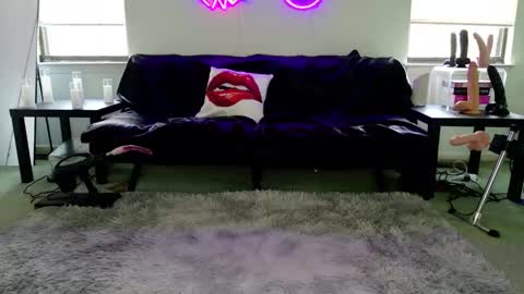 Danielle Banks online show from 12.21.25