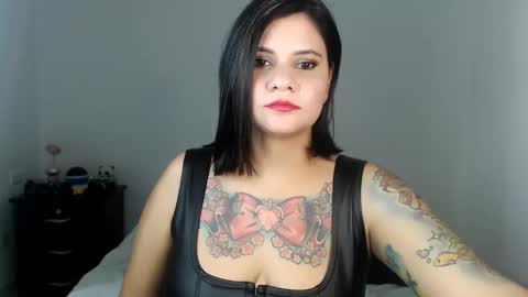 Snapshot of daniellerain chatting on 01.11.25 daniellerain online show from 01.11.25