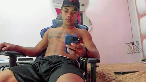 Snapshot of daniels6959 chatting on 10.01.25 JUAN online show from 10.01.25