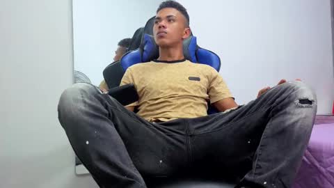 Snapshot of daniels6959 chatting on 10.28.25 JUAN online show from 10.28.25