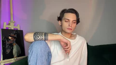 Snapshot of danieltuckerr chatting on 10.02.25 danieltuckerr online show from 10.02.25