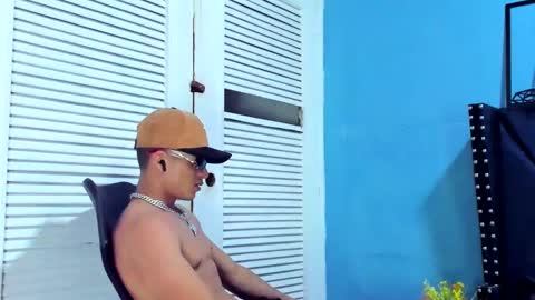 Snapshot of danii_scot chatting on 02.13.25 Dani online show from 02.13.25