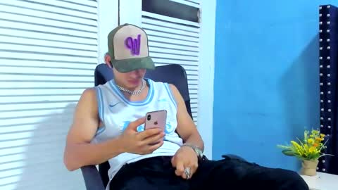 Snapshot of danii_scot chatting on 02.20.25 Dani online show from 02.20.25