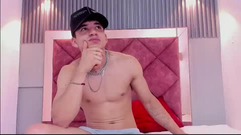 Snapshot of danii_scot chatting on 11.12.25 Dani online show from 11.12.25