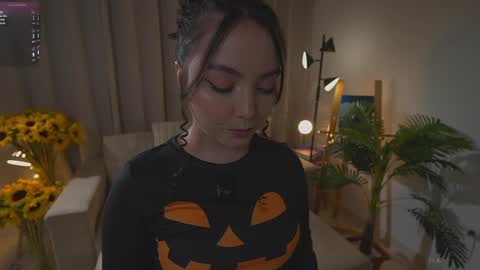      online show from 10.02.25