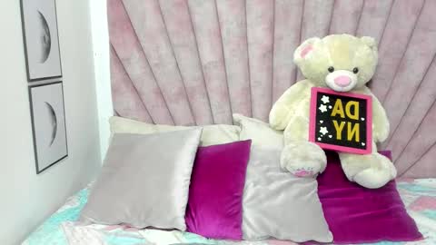 DaniiBelluci  online show from 11.27.25