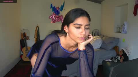 danalle .. online show from 10.30.25