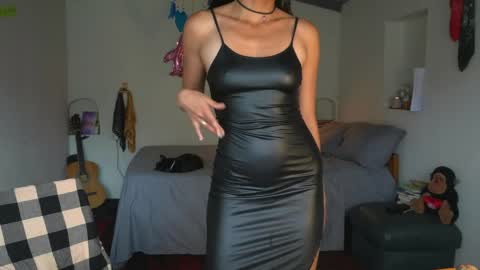 Snapshot of daniisla chatting on 05.25.26 danalle .. online show from 05.25.26