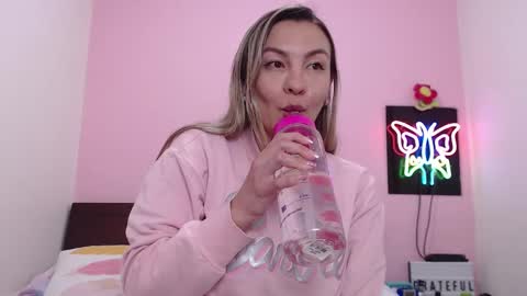 K A R O L online show from 12.19.24