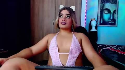 Snapshot of danipein chatting on 02.11.26 danipein online show from 02.11.26