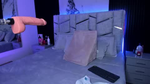 Snapshot of daniphoenixx chatting on 01.18.25 Dani Phonenix online show from 01.18.25