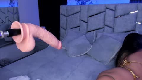 Snapshot of daniphoenixx chatting on 01.22.25 Dani Phonenix online show from 01.22.25