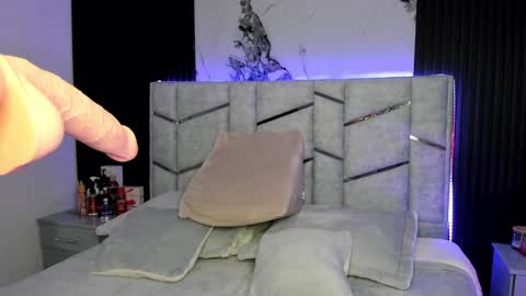 Snapshot of daniphoenixx chatting on 02.02.25 Dani Phonenix online show from 02.02.25