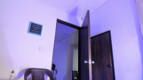 Snapshot of dann_27 chatting on 11.11.25 Dann online show from 11.11.25