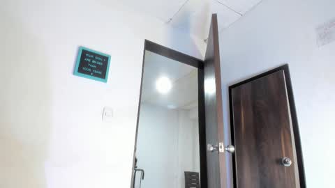 Snapshot of dann_27 chatting on 11.15.25 Dann online show from 11.15.25