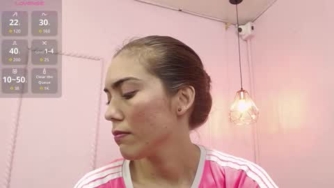 Snapshot of danna7cute chatting on 10.08.25 danna7cute online show from 10.08.25