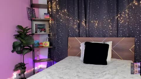 Dannacastle online show from 12.29.24