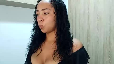 Snapshot of danna__ross chatting on 06.02.26 Danna Ross online show from 06.02.26