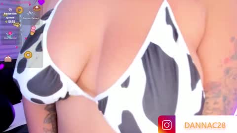 Snapshot of danna_c28 chatting on 02.01.25 Danna online show from 02.01.25