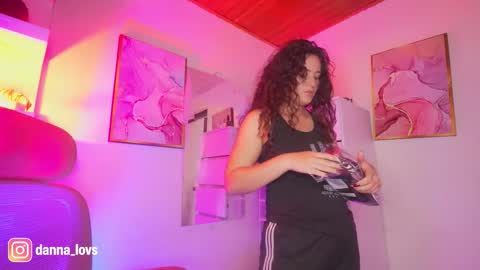 Danna Lovs online show from 11.07.25