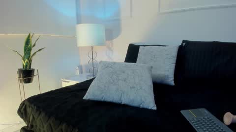 Snapshot of danna_palmeth chatting on 11.24.25 danna_palmeth online show from 11.24.25