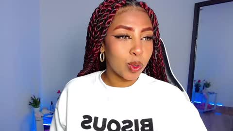 Snapshot of danna_schmidt23 chatting on 12.26.24 Danna online show from 12.26.24