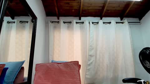 Danna Berlin  online show from 02.01.25