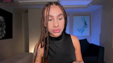 Snapshot of dannacruz_ chatting on 10.12.25 Danna Cruz online show from 10.12.25