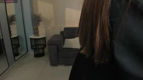 Danna Cruz  online show from 01.13.26