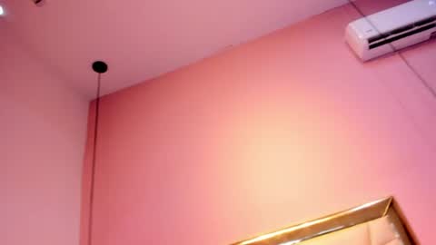 Snapshot of dannareed chatting on 08.03.26 dannareed online show from 08.03.26