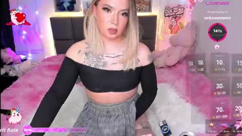 Snapshot of dannia_13 chatting on 06.11.26 dannia_13 online show from 06.11.26