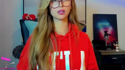 danniecarton online show from 02.25.25