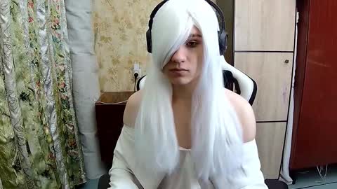 Snapshot of danniielll chatting on 10.20.25 HilmarZ online show from 10.20.25