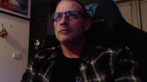 Snapshot of dannozdirekt chatting on 06.24.26 dannozdirekt online show from 06.24.26