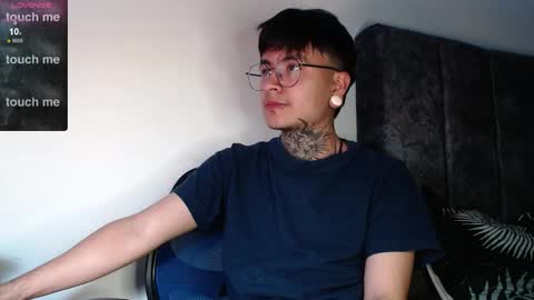 Snapshot of dannteftm chatting on 04.06.26 DANNTE online show from 04.06.26