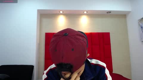 Snapshot of danny__santoro chatting on 12.16.25 Danny online show from 12.16.25