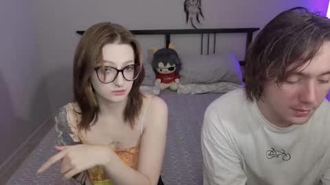 Snapshot of danny_and_ellen chatting on 11.20.25 danny and ellen online show from 11.20.25