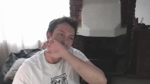 Snapshot of danruiz33 chatting on 01.12.25 Dan online show from 01.12.25