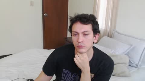 Snapshot of danruiz33 chatting on 01.15.25 Dan online show from 01.15.25